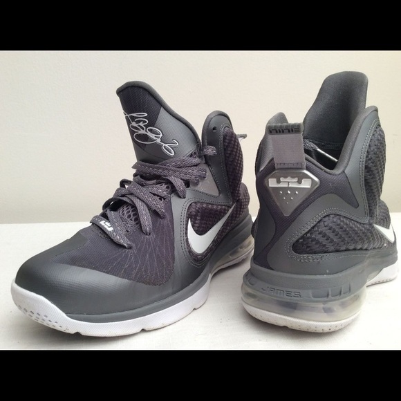 Nike Lebron James 9’s Cool Gray - Picture 1 of 3